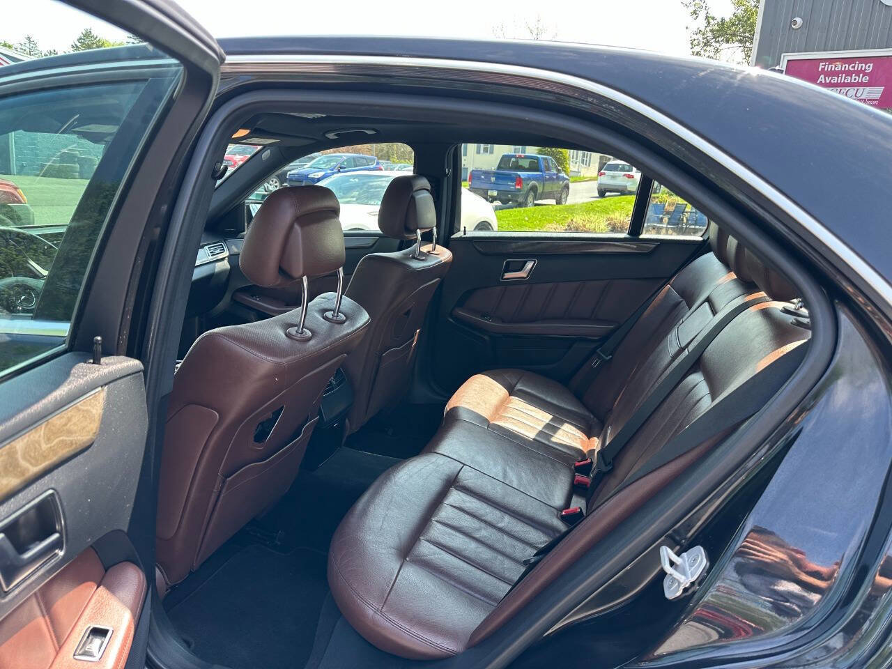 Used 2014 Mercedes-Benz E 550 4MATIC Sedan image 31