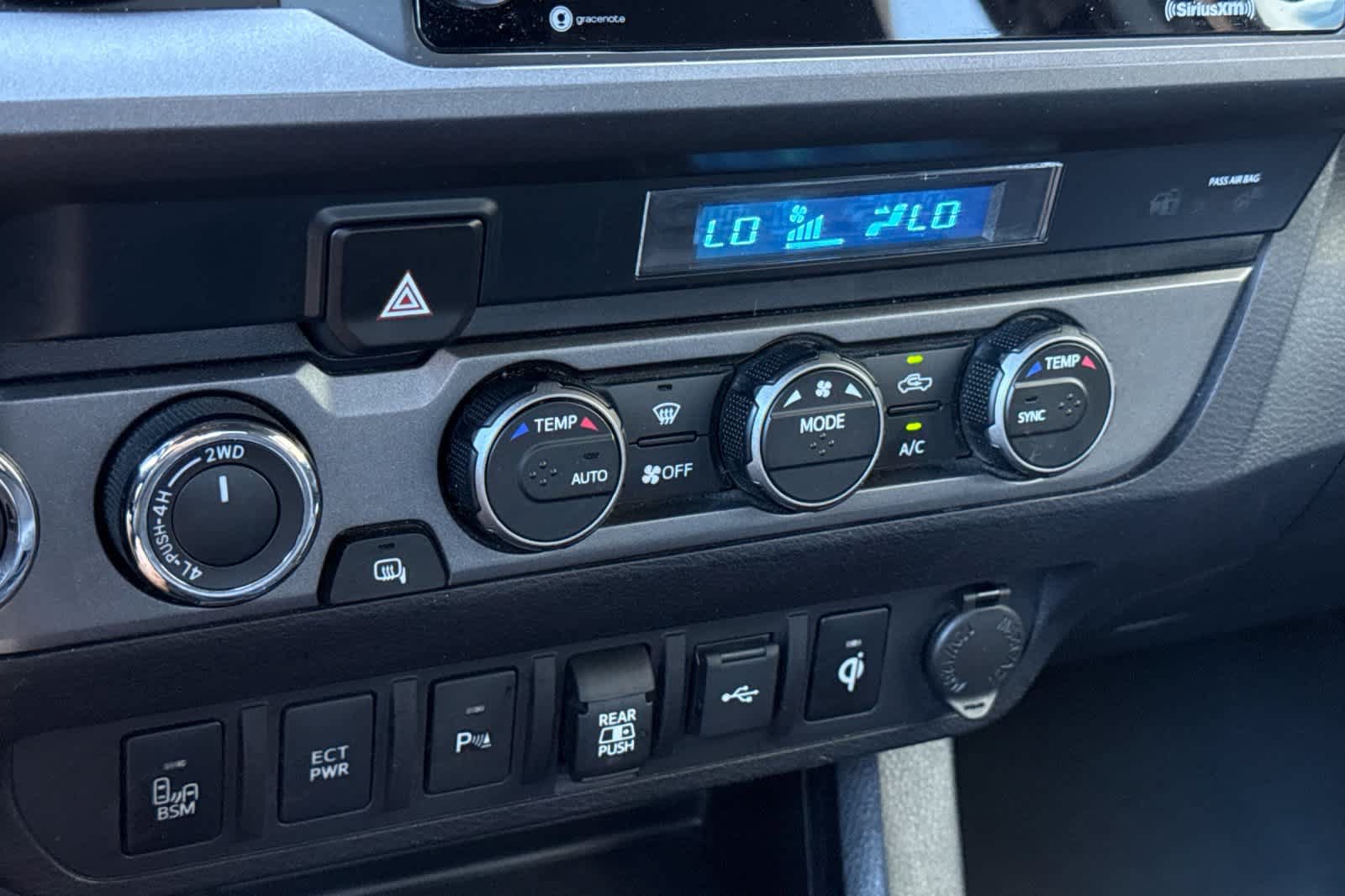 Used 2021 Toyota Tacoma TRD Off-Road w/ Technology Package AWD/4WD image 21