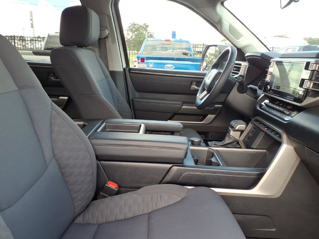 Used 2022 Toyota Tundra SR5 AWD/4WD image 12