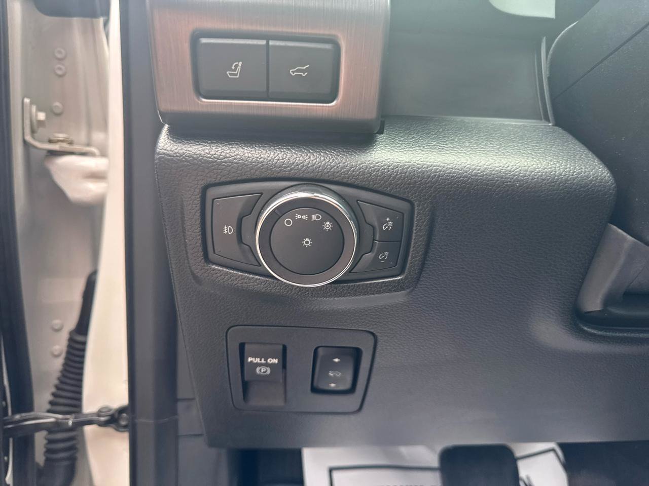 Used 2019 Ford Expedition Max Platinum RWD image 23