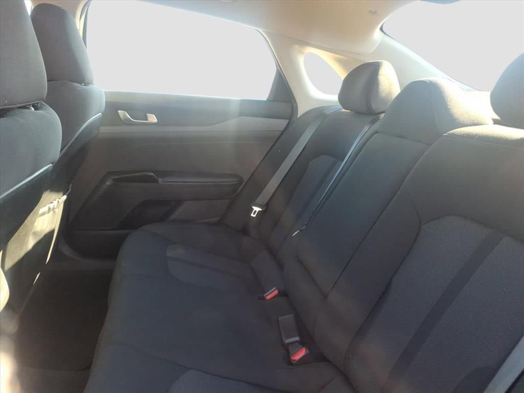 Used 2023 Kia K5 LXS image 16