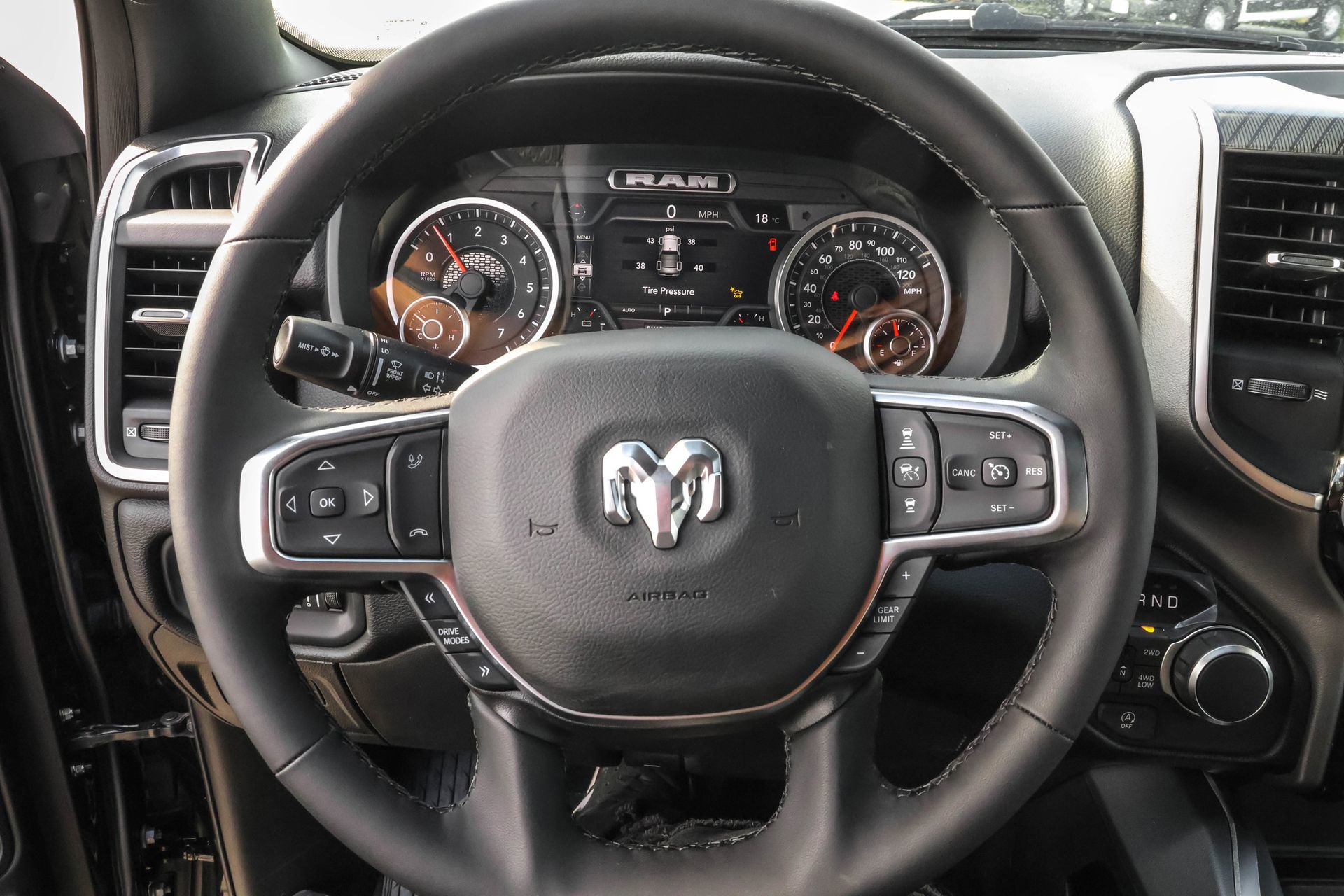 New 2026 RAM 1500 4x4 Crew Cab image 23