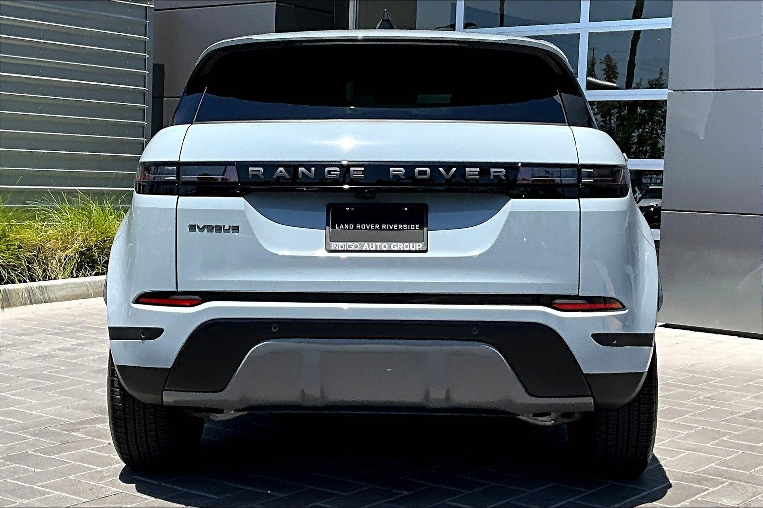 Used 2025 Land Rover Range Rover Evoque S image 4