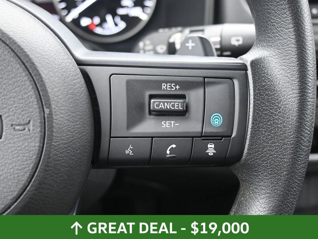 Used 2024 Nissan Rogue SV image 23