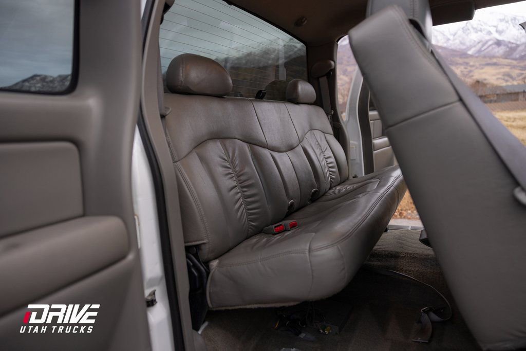 Used 2002 Chevrolet Silverado 2500 LT w/ Off-Road Skid Plate Pkg image 15