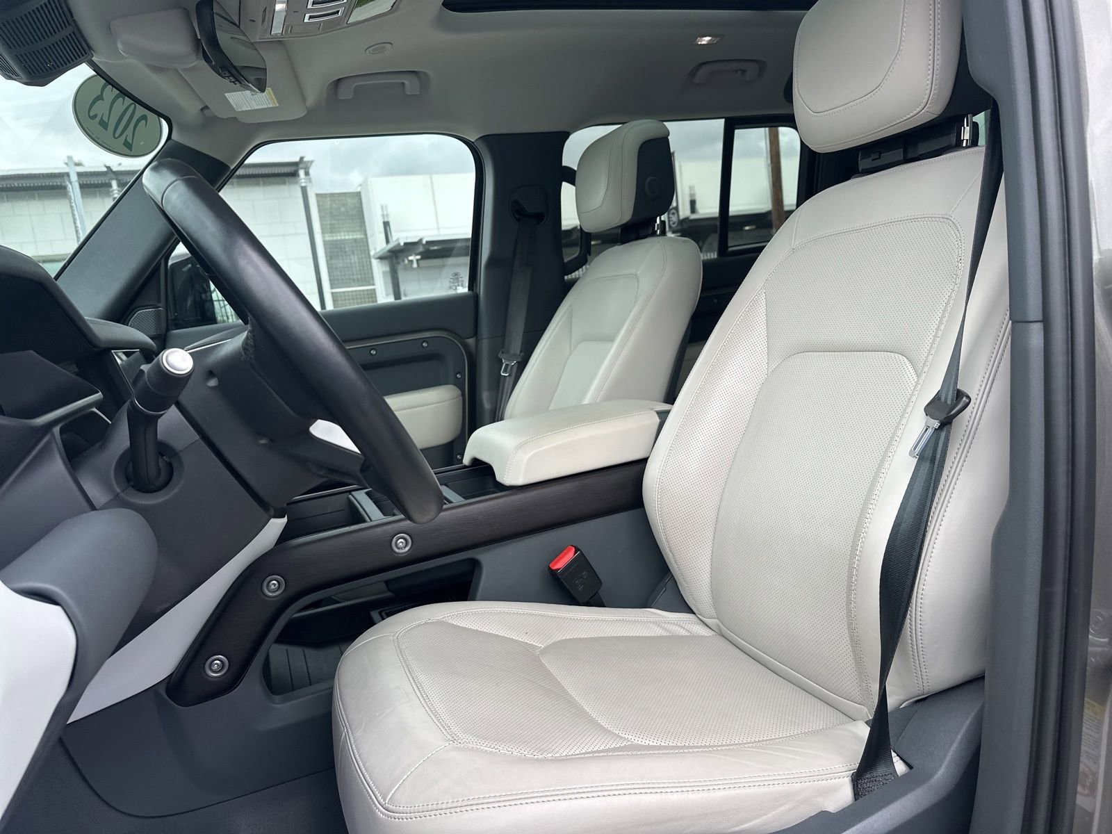 Certified 2023 Land Rover Defender 110 SE AWD/4WD image 11