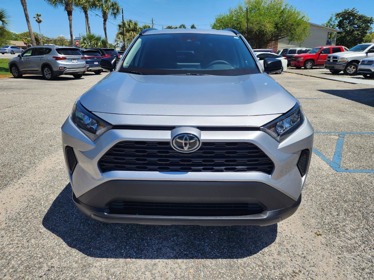 Used 2021 Toyota RAV4 LE FWD image 8