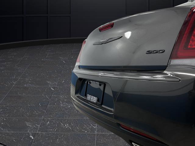 Used 2023 Chrysler 300 Touring w/ Sport Appearance Package image 28