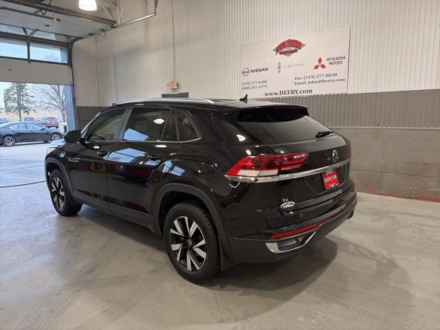 Used 2023 Volkswagen Atlas Cross Sport SE image 6