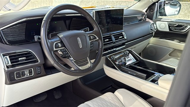 Used 2023 Lincoln Navigator Black Label image 28