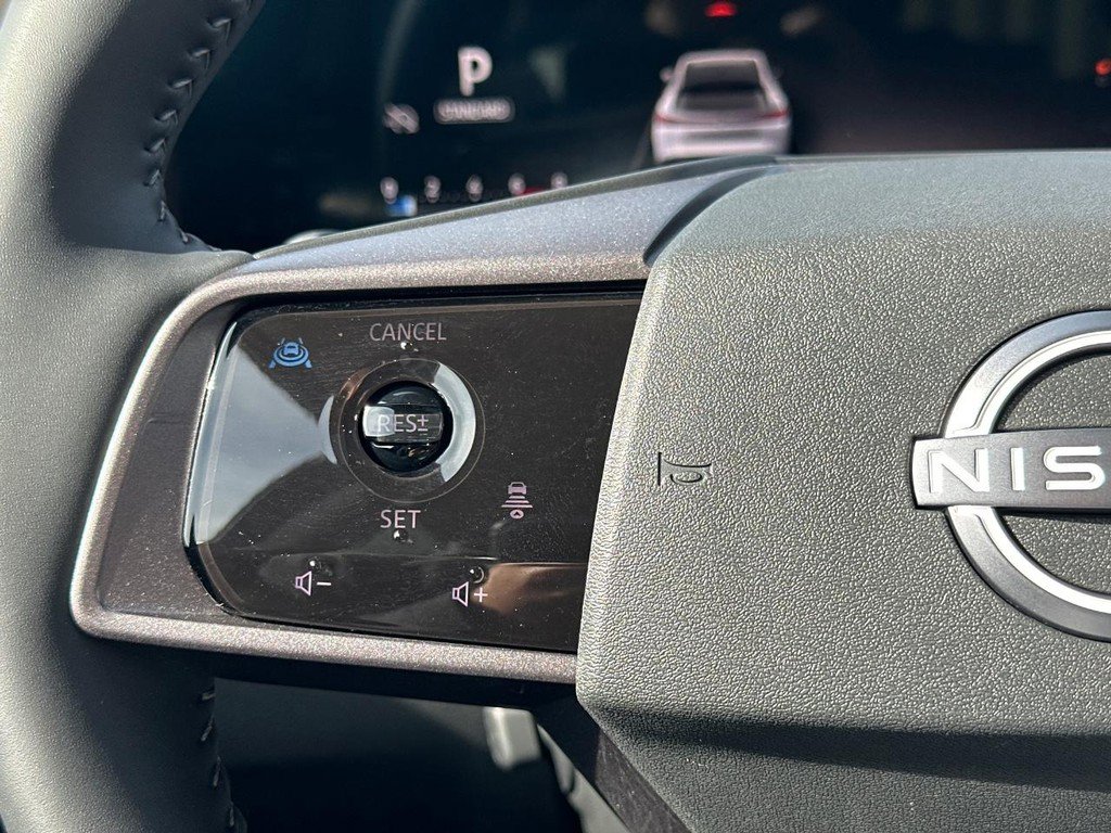 Used 2025 Nissan Murano Platinum image 25