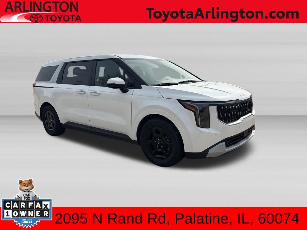 Used 2025 Kia Carnival image 1