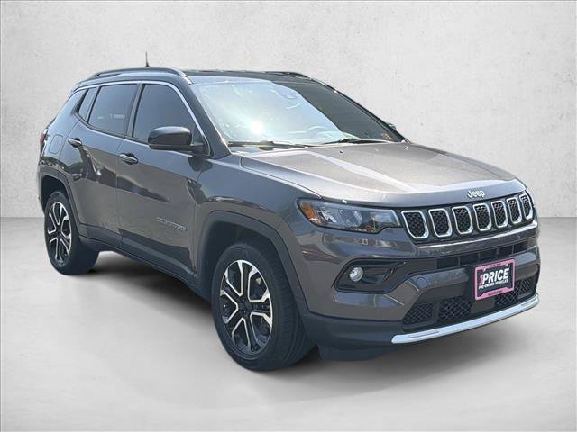 Used 2023 Jeep Compass Limited AWD/4WD video 3