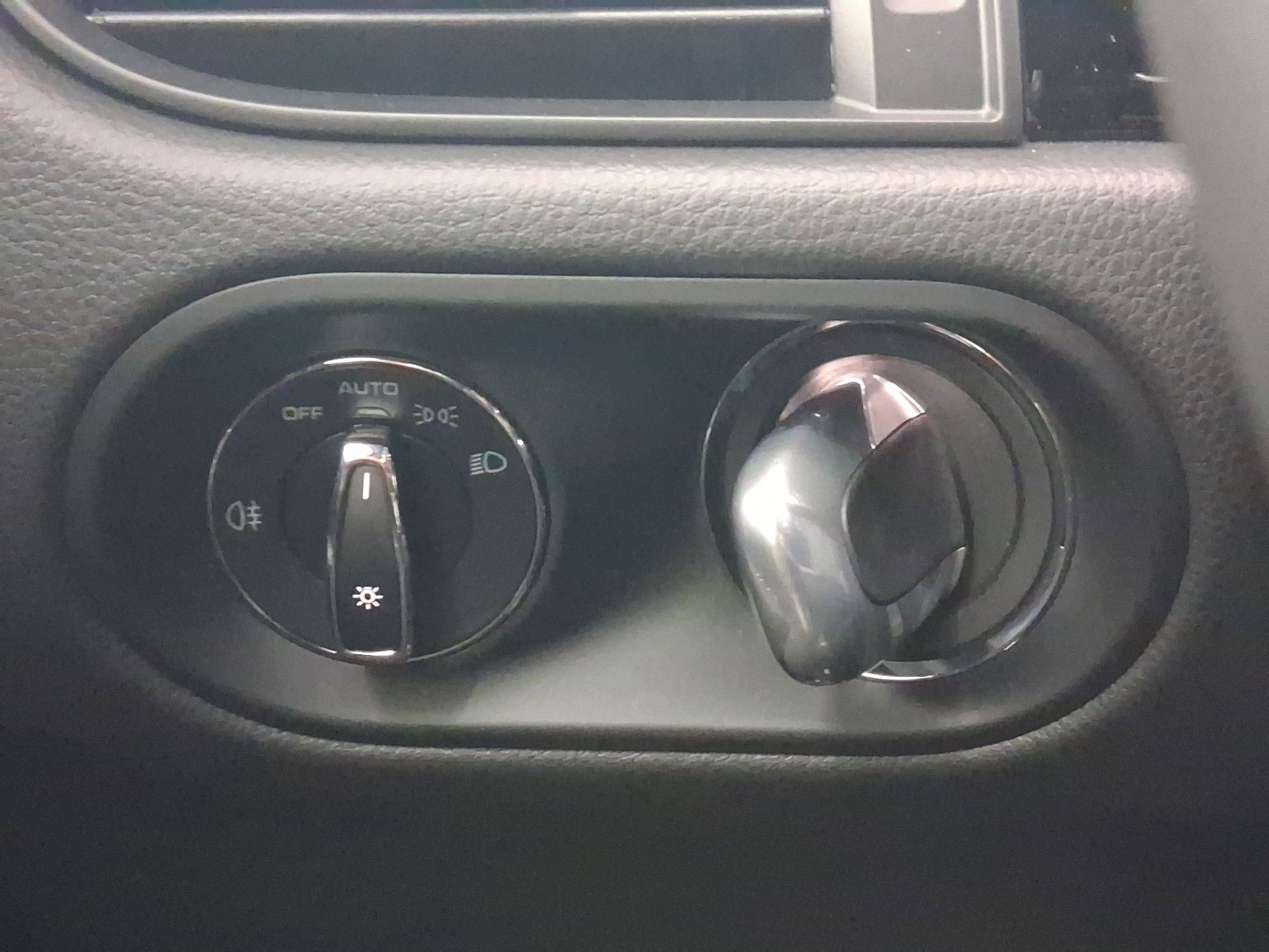 New 2026 Porsche Macan S image 17