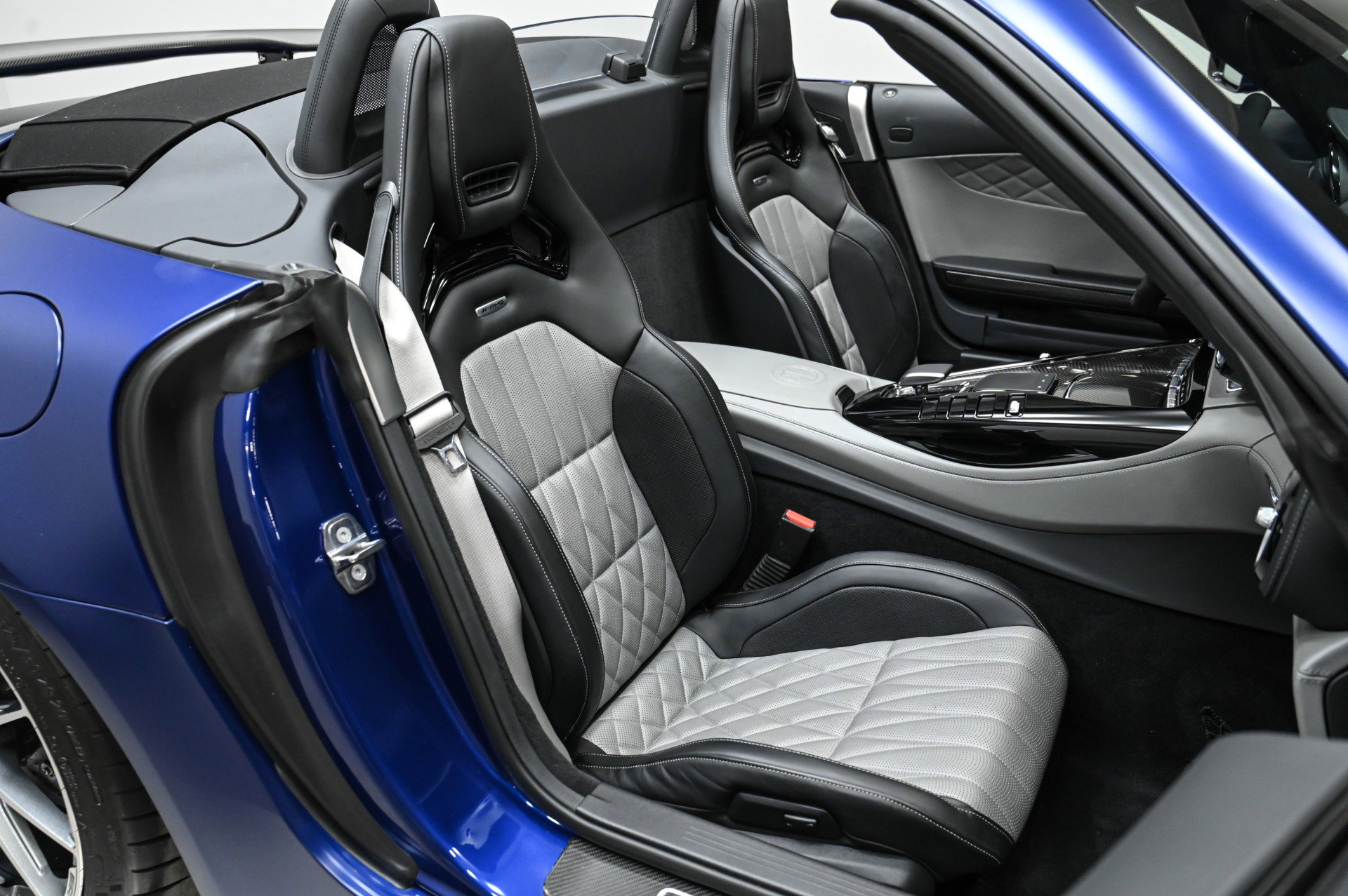 Used 2020 Mercedes-Benz AMG GT R image 36