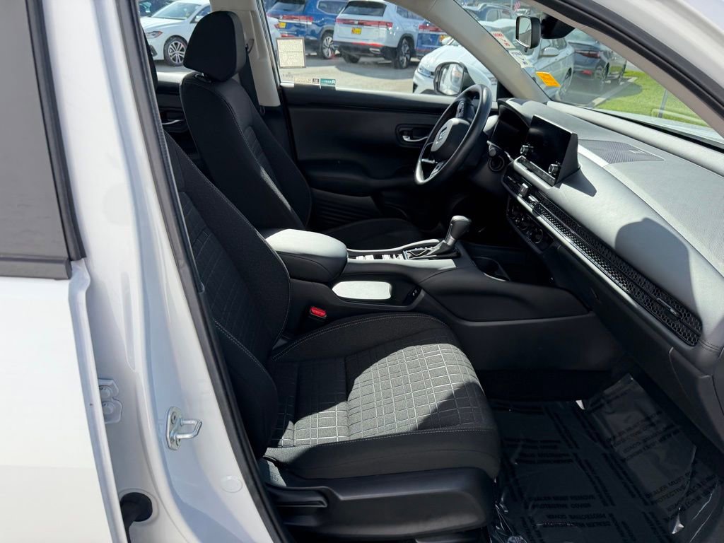Used 2024 Honda HR-V LX image 19