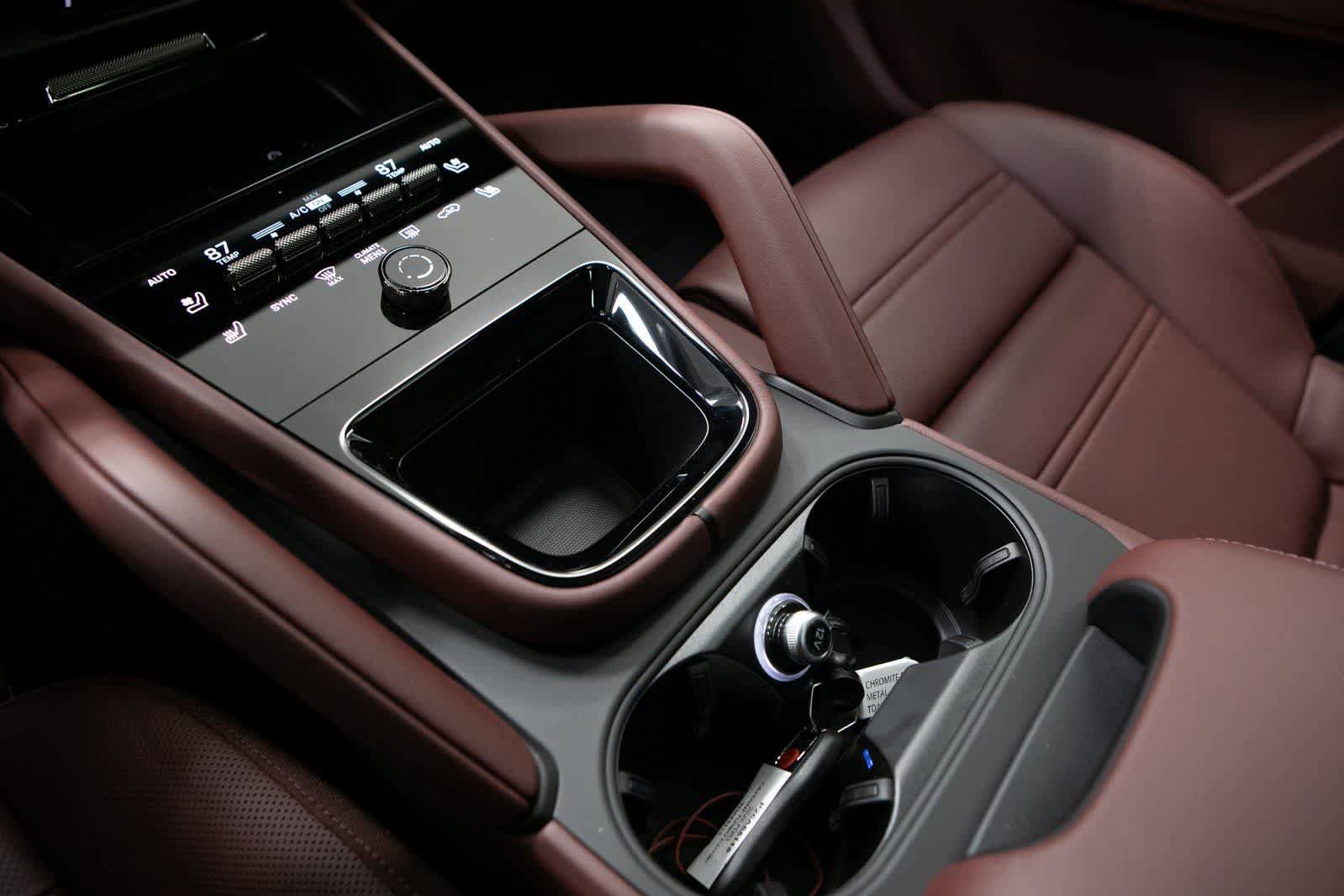 New 2026 Porsche Cayenne Turbo AWD/4WD image 24