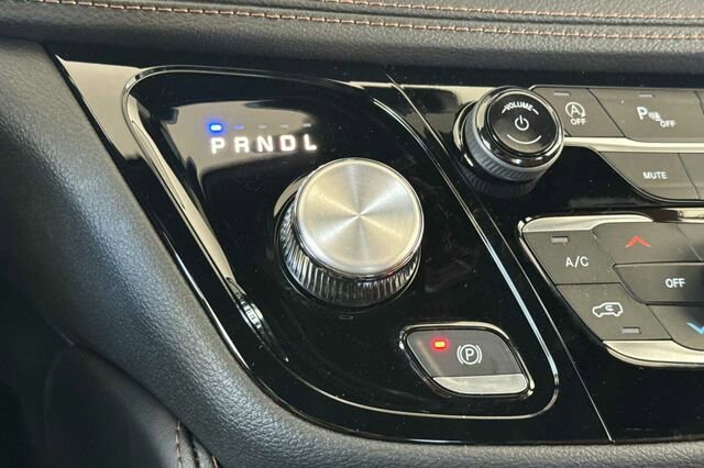 New 2026 Chrysler Pacifica Pinnacle image 21