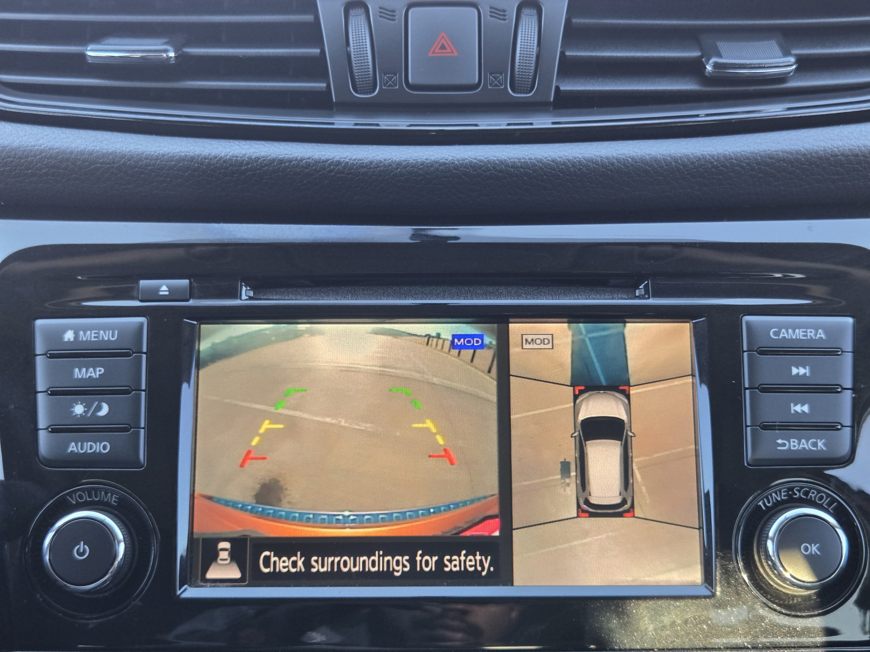Used 2018 Nissan Rogue SV w/ Premium Package FWD image 14