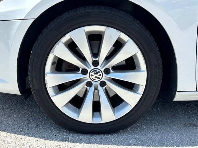 Used 2012 Volkswagen CC Sport FWD image 9