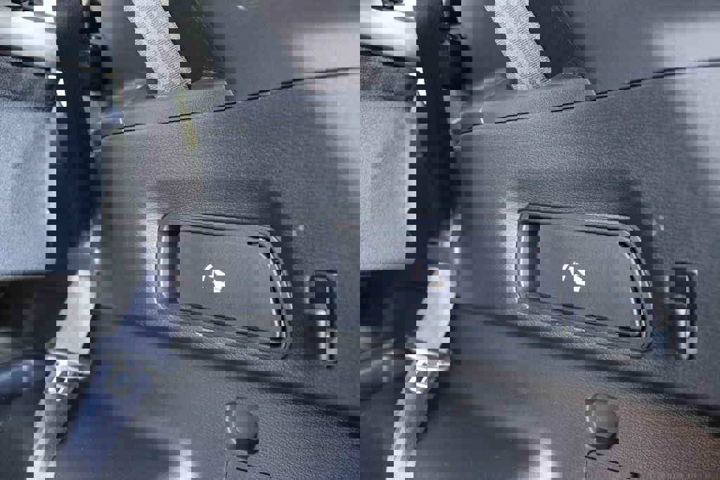 Used 2025 Mitsubishi Outlander SE image 26