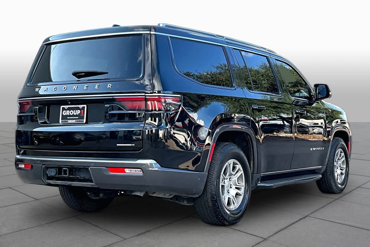 Used 2022 Jeep Wagoneer Series I w/ Convenience Group I RWD image 5