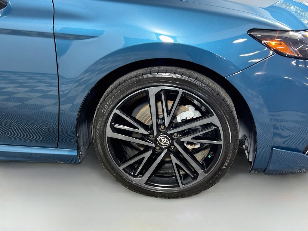 Used 2025 Toyota Camry XSE FWD image 11