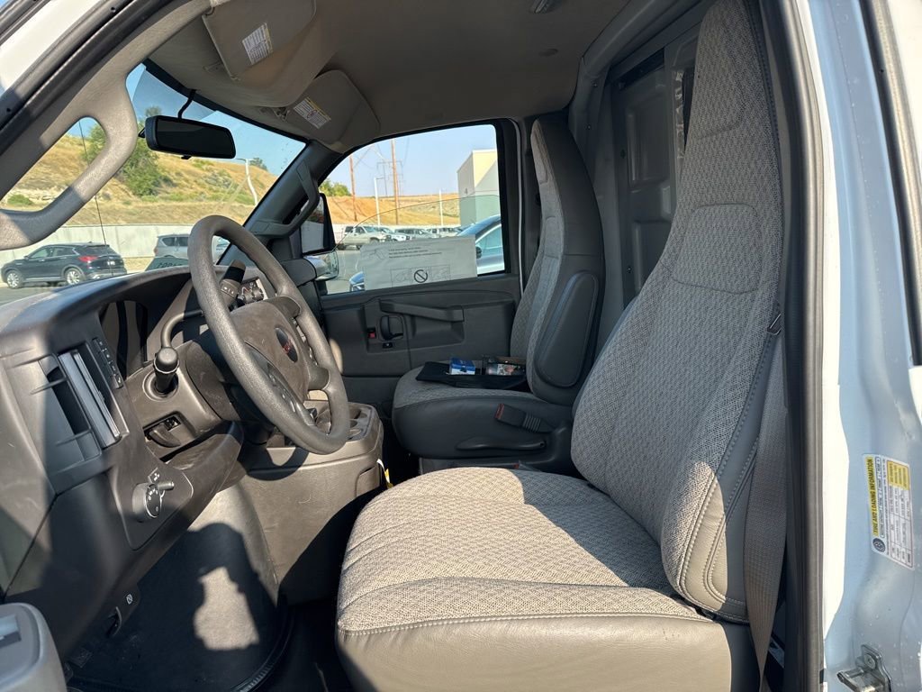 New 2024 GMC Savana 3500 w/ Power Convenience Package RWD image 43