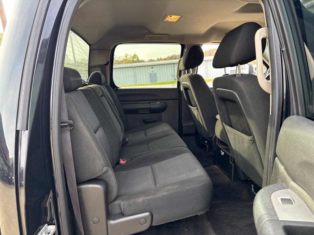 Used 2014 Chevrolet Silverado 2500 LT w/ Custom Sport Truck Package AWD/4WD image 10