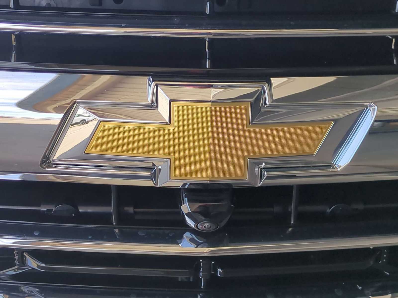 New 2026 Chevrolet Suburban LT RWD image 8