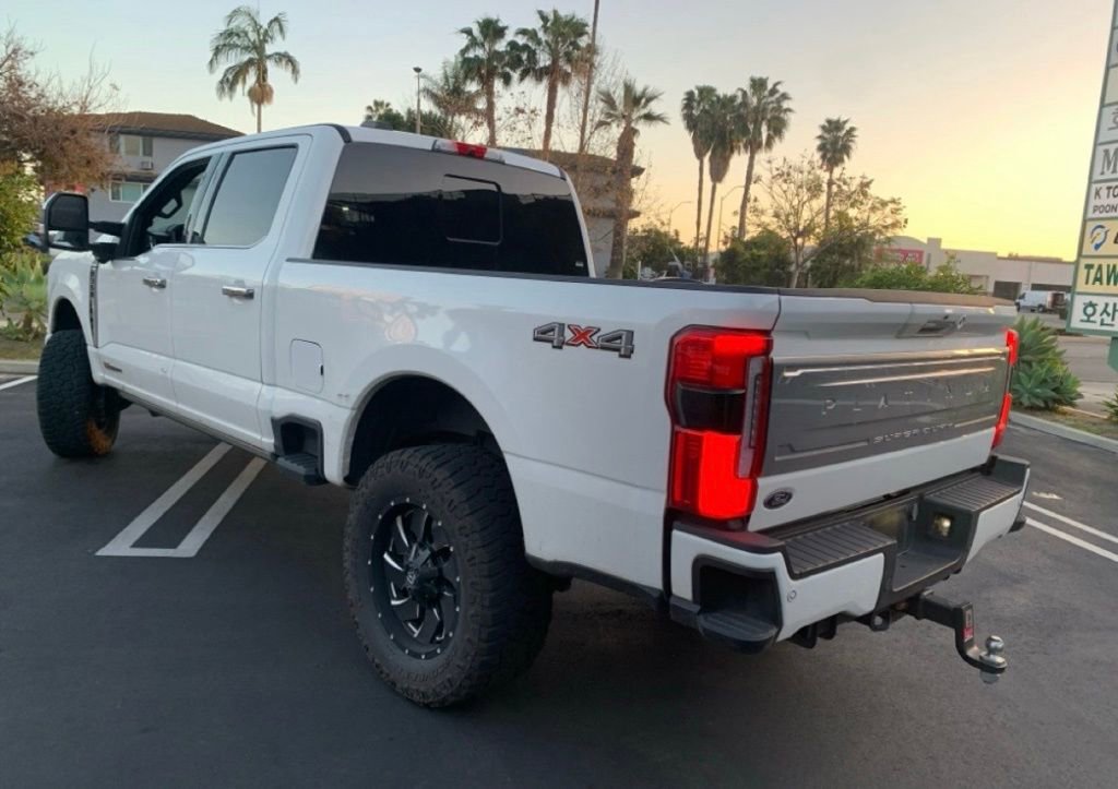 Used 2024 Ford F350 Platinum image 4