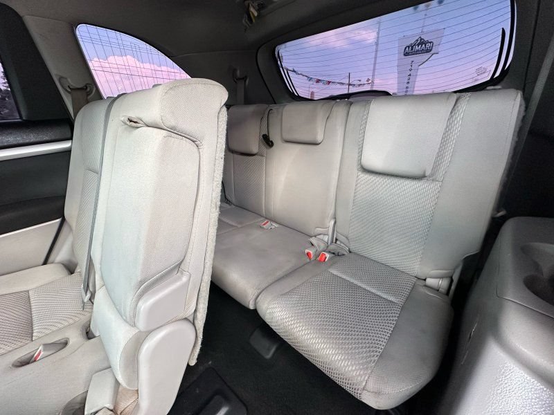 Used 2017 Toyota Highlander LE FWD image 15