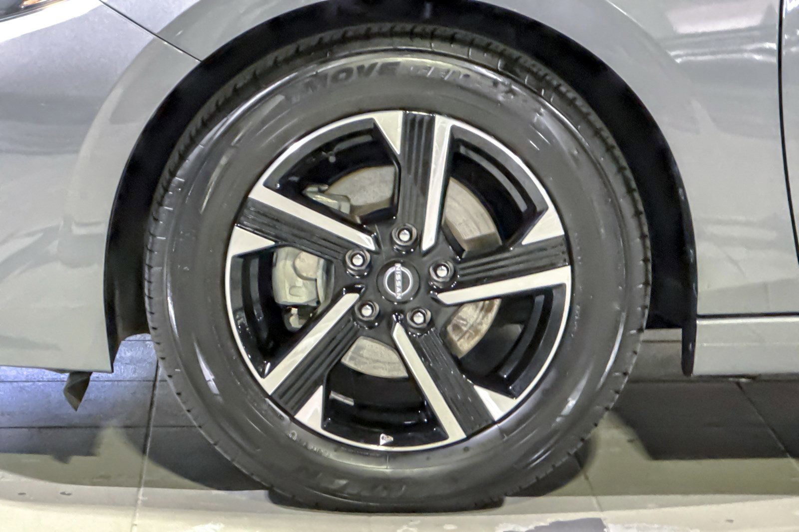 Used 2024 Nissan Sentra SV image 11