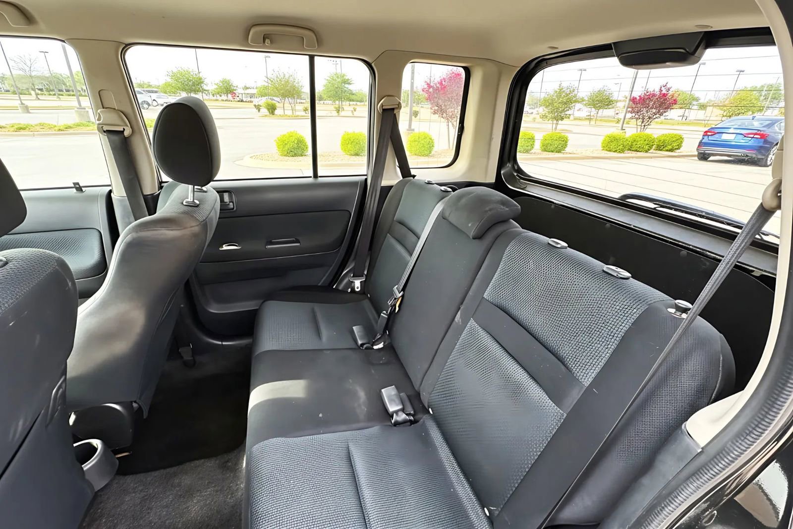 Used 2006 Scion xB Hatchback 4D image 10