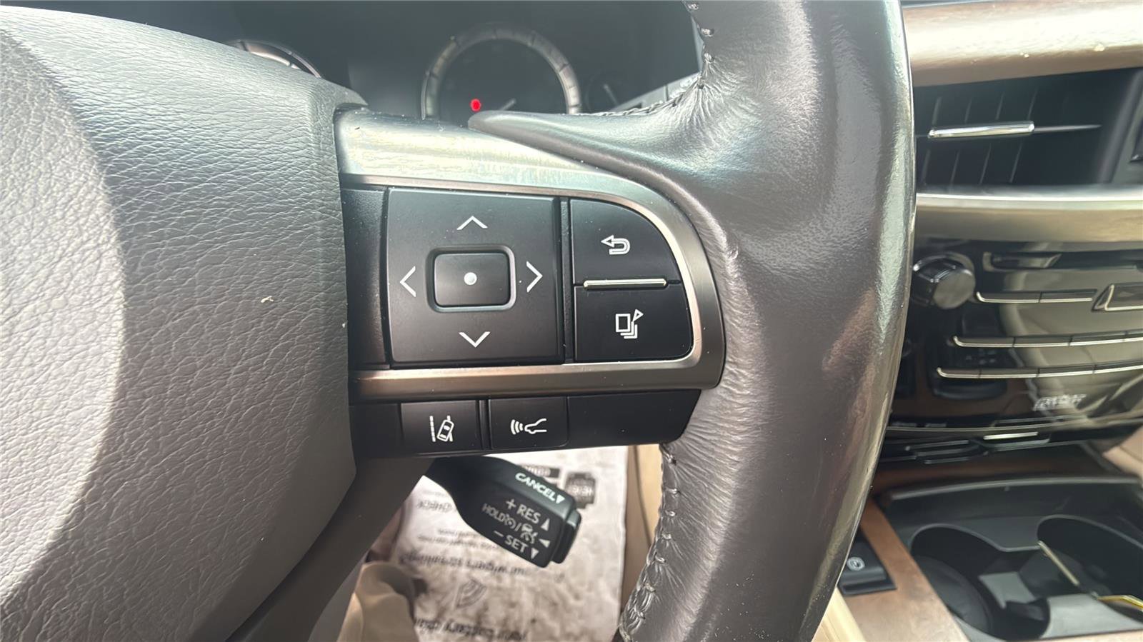 Used 2016 Lexus LX 570 4WD image 13