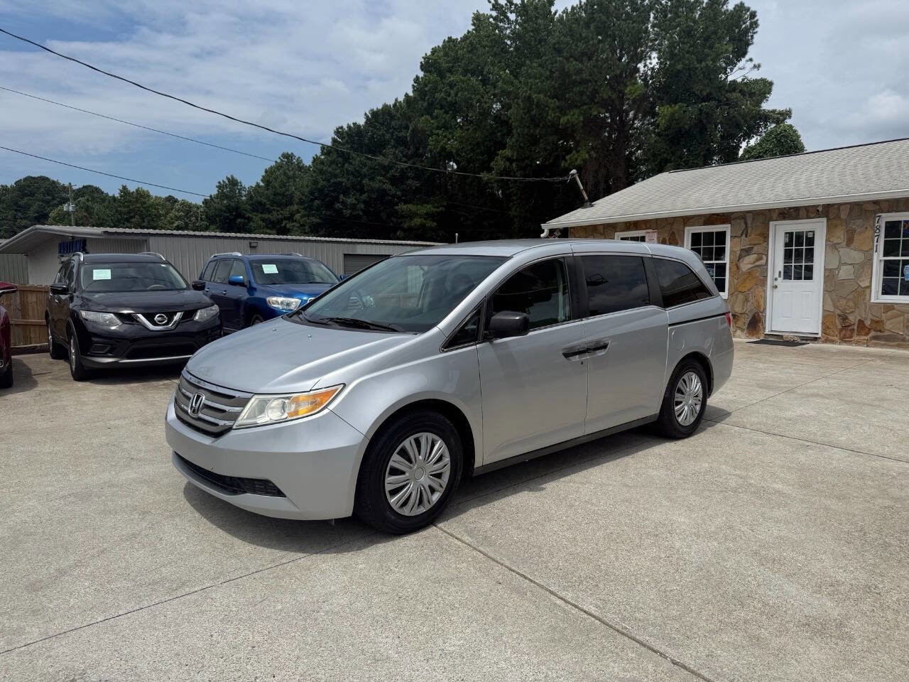 Used 2011 Honda Odyssey LX image 3