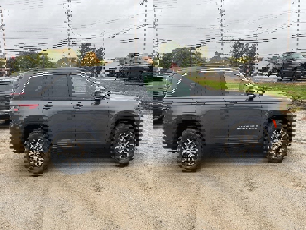 New 2025 Jeep Grand Cherokee Limited image 8
