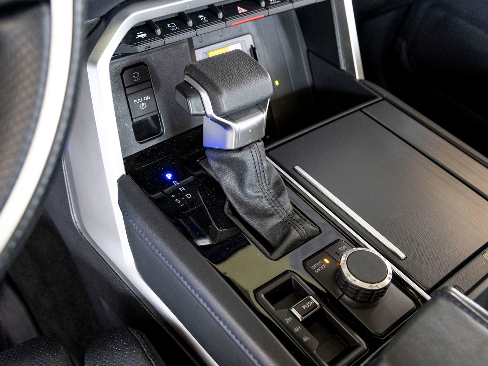 Used 2022 Toyota Tundra Platinum w/ Advanced Package image 18