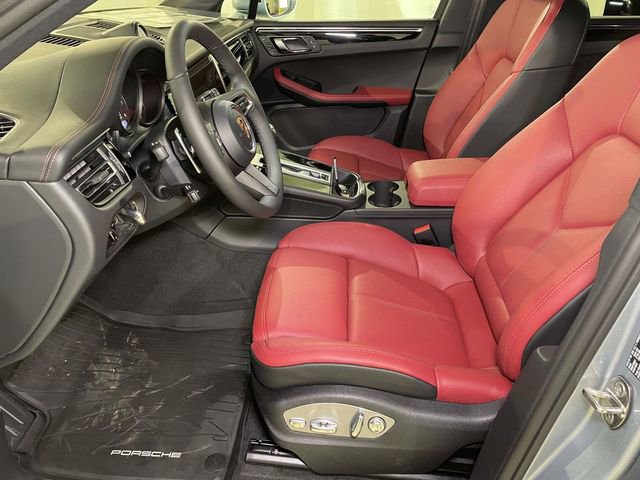 New 2026 Porsche Macan image 5