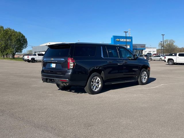 Used 2023 Chevrolet Suburban Premier image 4