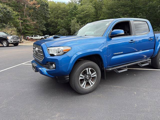 Used 2016 Toyota Tacoma TRD Sport w/ Towing Package AWD/4WD image 8