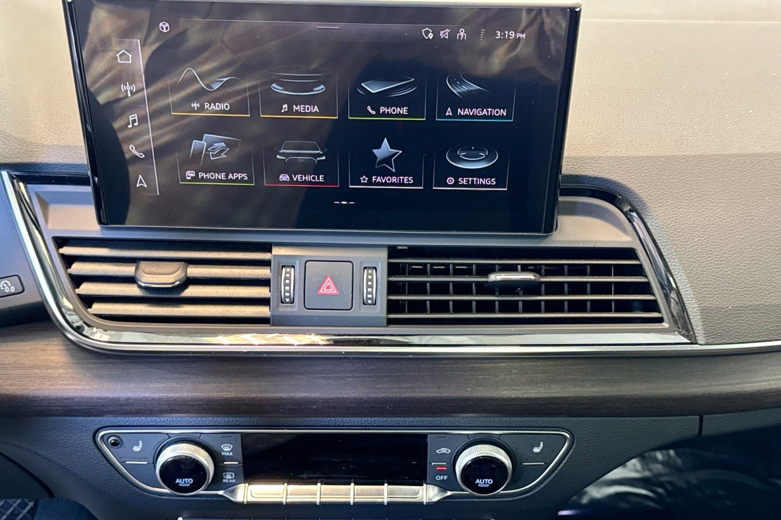 Used 2023 Audi Q5 2.0T Premium w/ Convenience Package AWD/4WD image 13