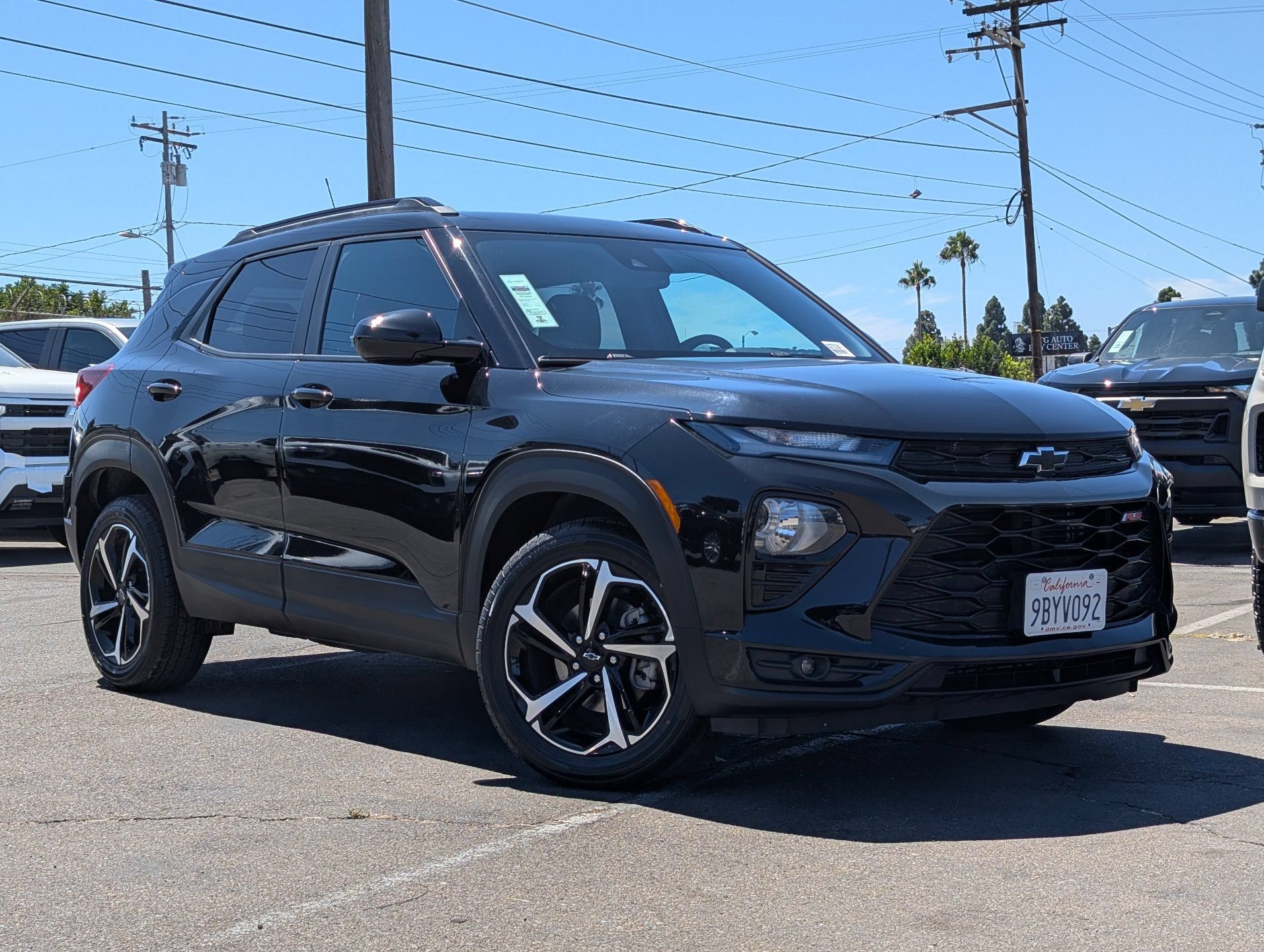 Certified 2022 Chevrolet TrailBlazer RS w/ Technology Package FWD image 2