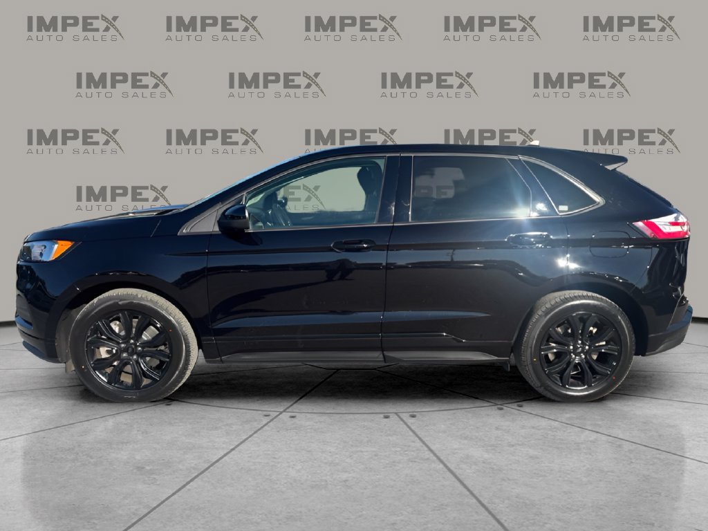 Used 2024 Ford Edge SE w/ Black Appearance Package AWD/4WD image 2