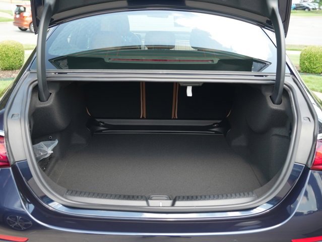 Used 2026 Mercedes-Benz E 350 4MATIC Sedan image 16