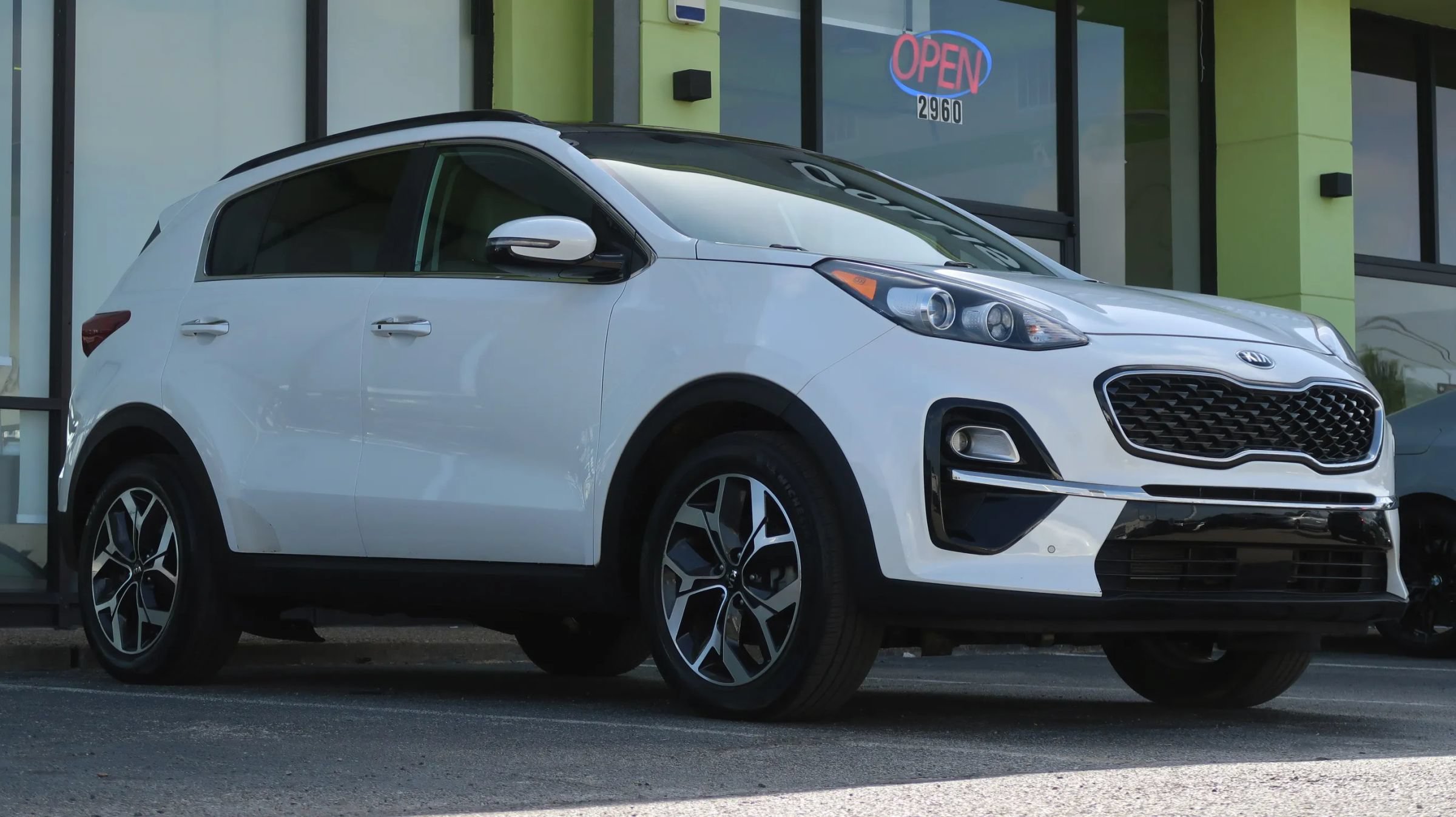 Used 2020 Kia Sportage EX w/ Option Group 15 FWD image 6