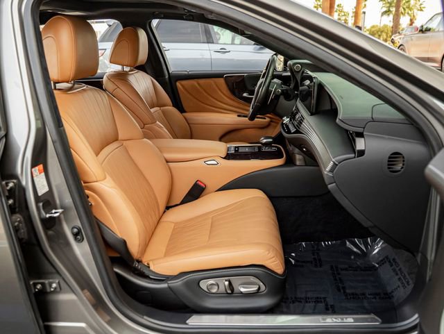 Used 2021 Lexus LS 500 AWD w/ Interior Upgrade Package image 27