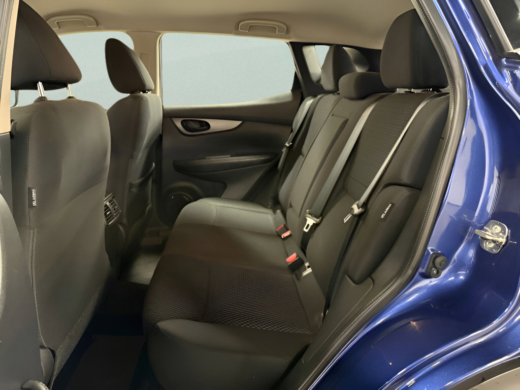 Used 2022 Nissan Rogue Sport S image 16