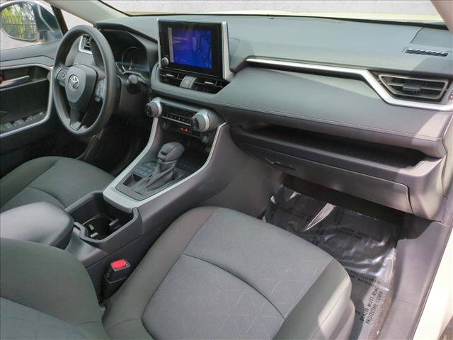 Used 2025 Toyota RAV4 XLE AWD/4WD image 20