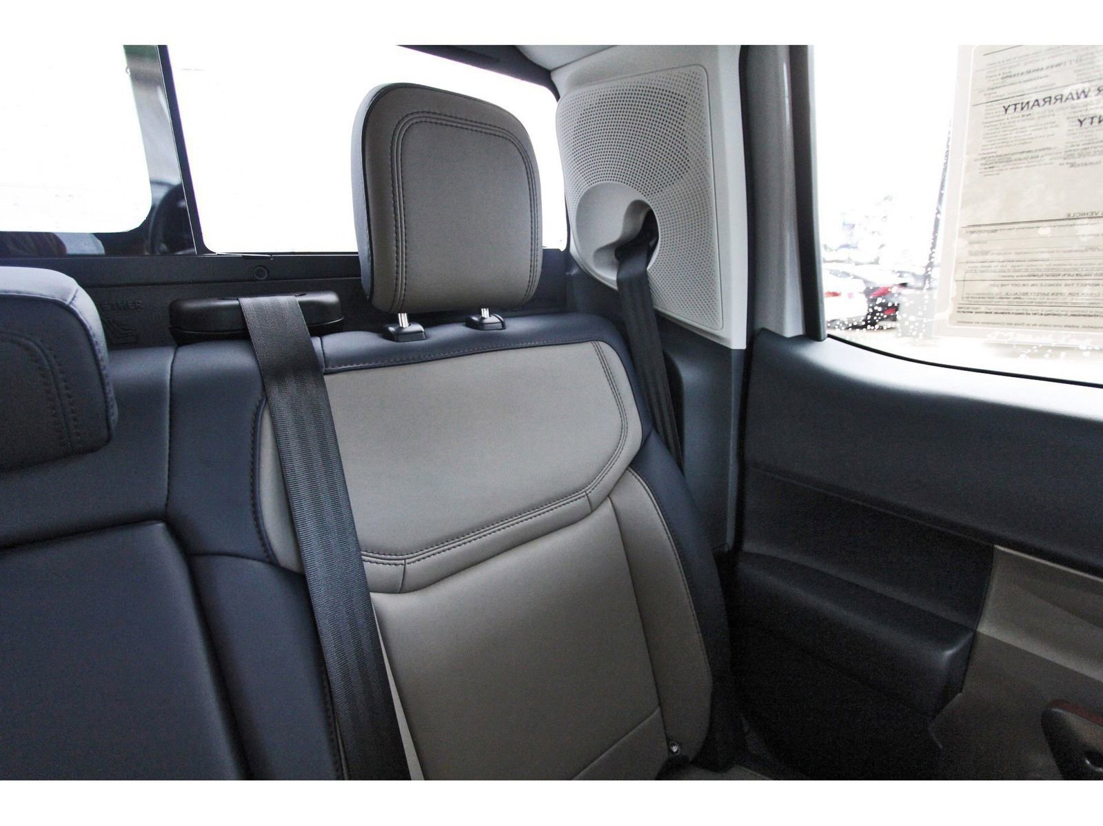 Used 2025 Ford Maverick Lariat image 13